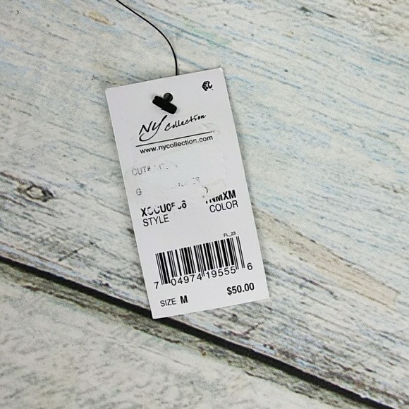 NY Collection top cap sleeve size medium - Picture 6 of 8